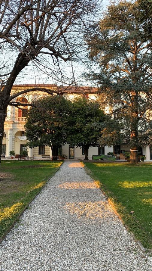 Guest House Villa Angaran San Giuseppe Басано дел Грапа Екстериор снимка